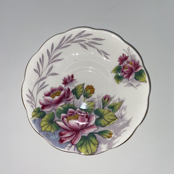 Royal Albert Flower of the Month Water Lily No. 7 Bone China Cup & Saucer Set - Picture 4 of 11